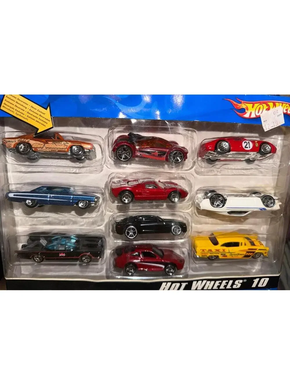 Hot Wheels 10 Gift Pack of Vehicles 2006 New In Box Diecast Car Min Box Damage